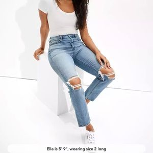 NWT American Eagle Mom Jeans